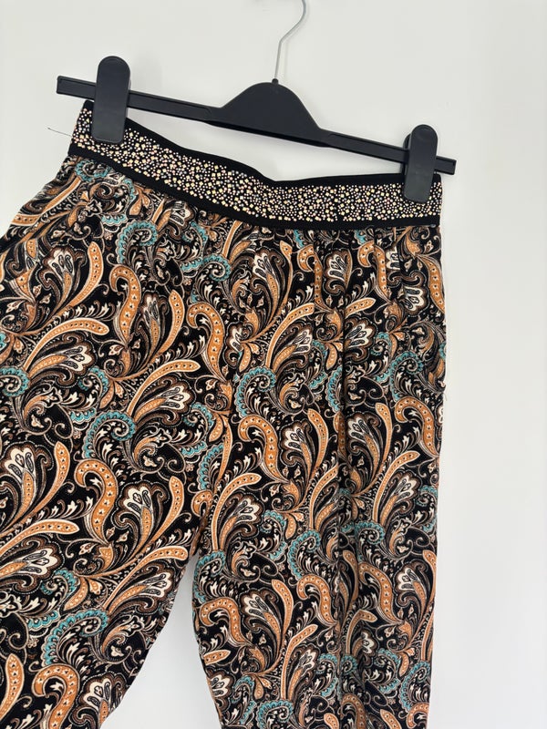 Mizumi Patterned Harem Trousers Jewelled Elastic Waist Size M/L — M/L