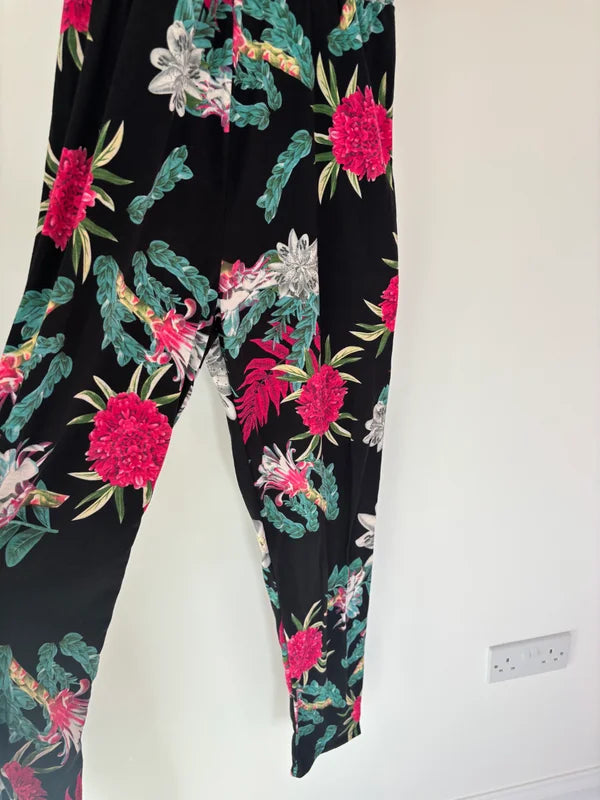 B. You Sleeveless Wrap V-Neck Black Floral Jumpsuit Size 10